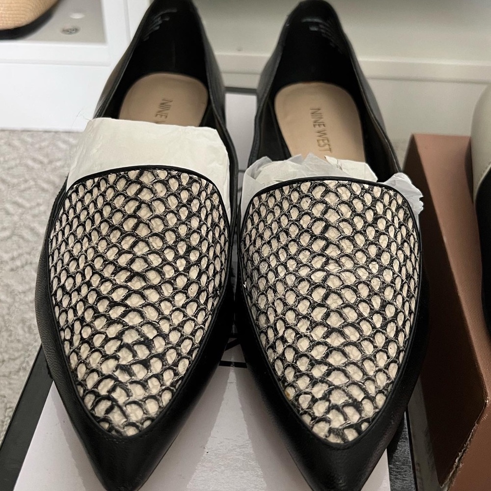 Nine West Flats CLOSET CLEAR OUT SALE ✨